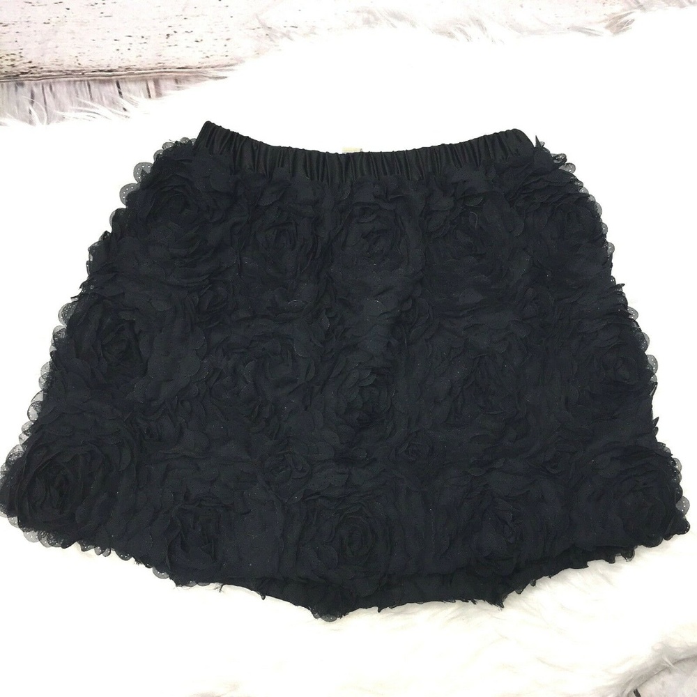 3 for $25 Cherokee floral detail skirt size 6